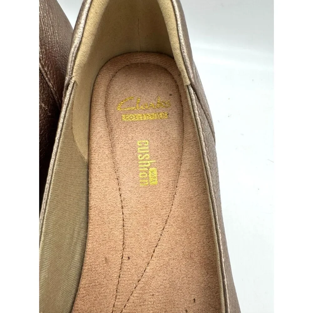 Clarks Collection Soft Sole Slip On Gold Color w/ Buckle W9